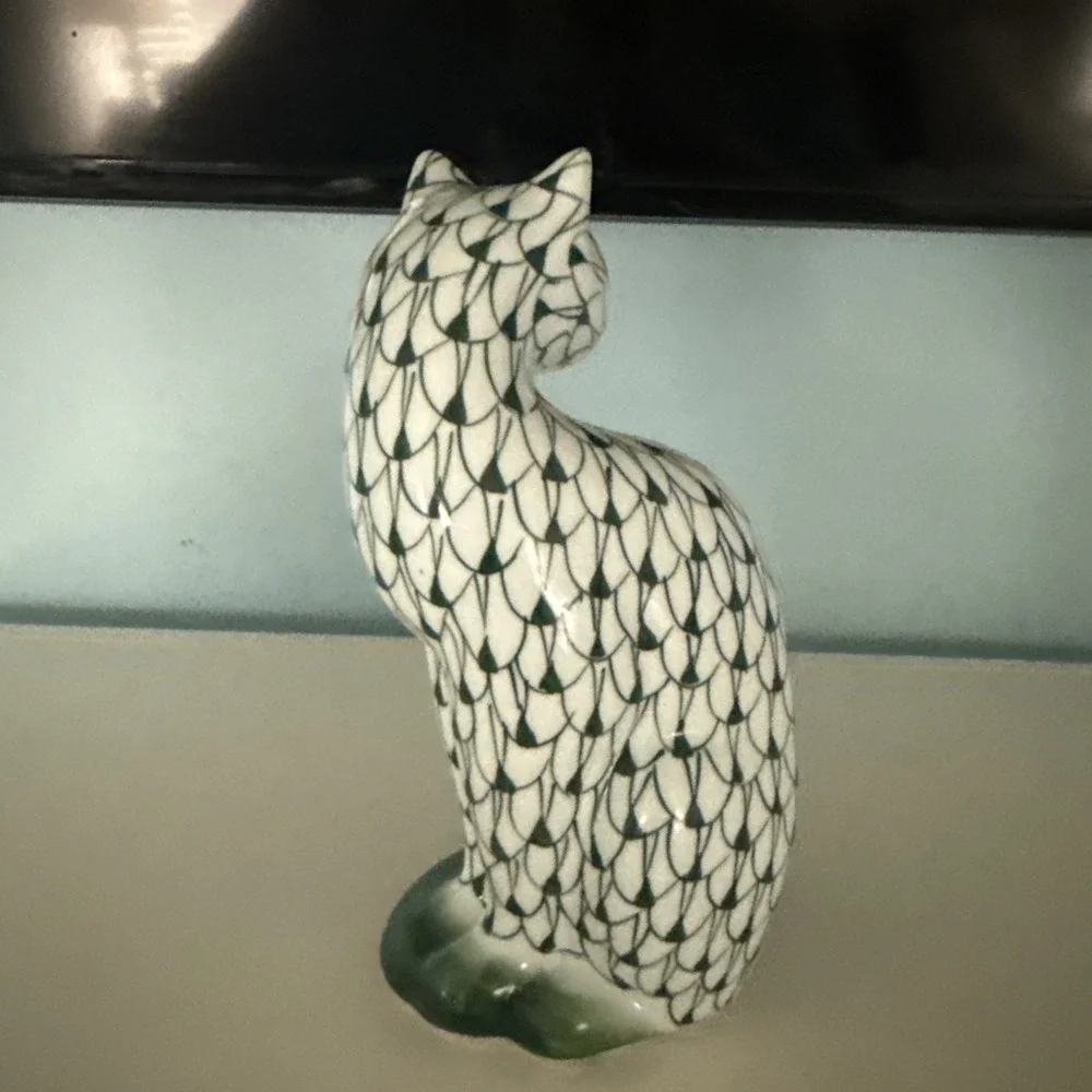 Vintage Andrea By Sadek Green Fishnet Porcelain Cat Statue Handpainted